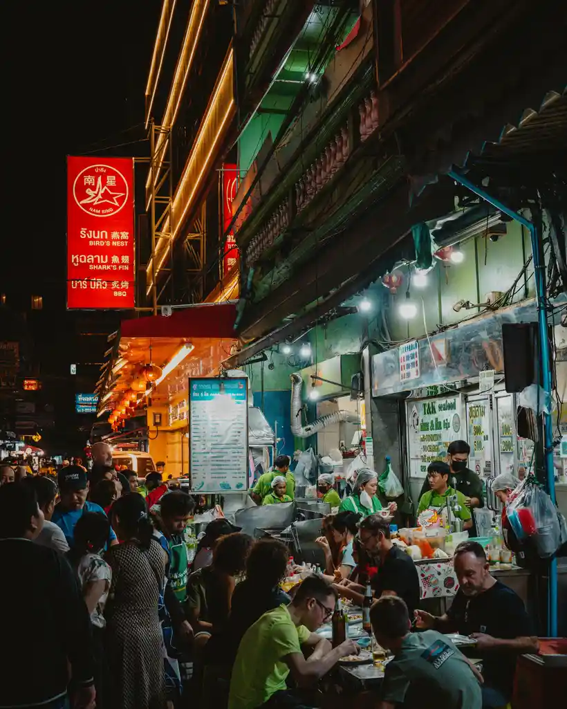 Yaowarat Road First-Time Guide