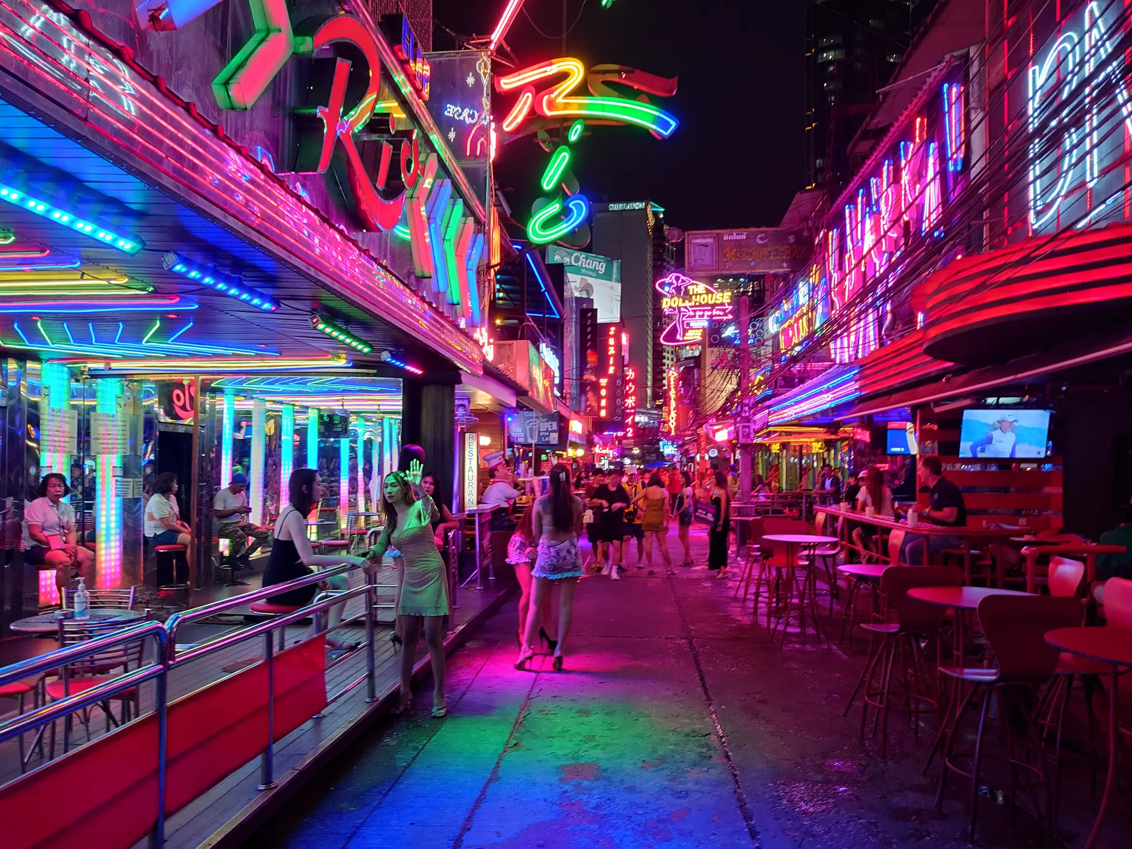 Nightlife Near Asok BTS Station
