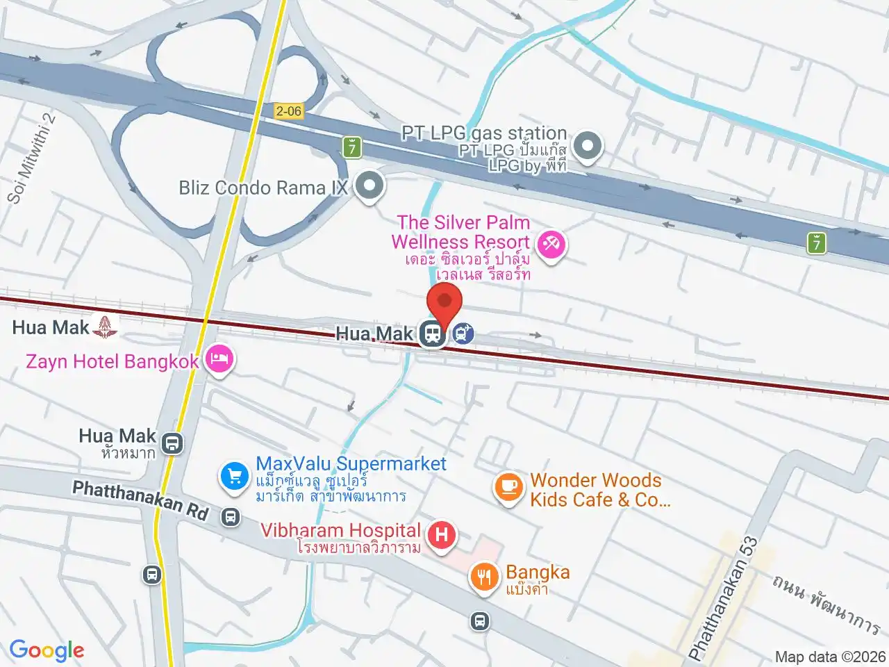 Map showing the location of Hua Mak station