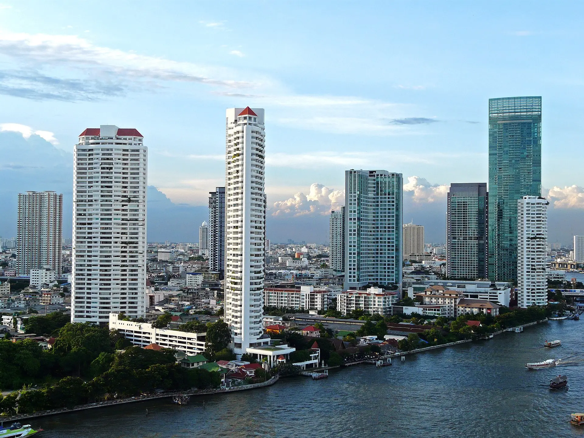 Khlong San