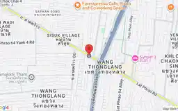 Map showing location of Lat Phrao 71 station
