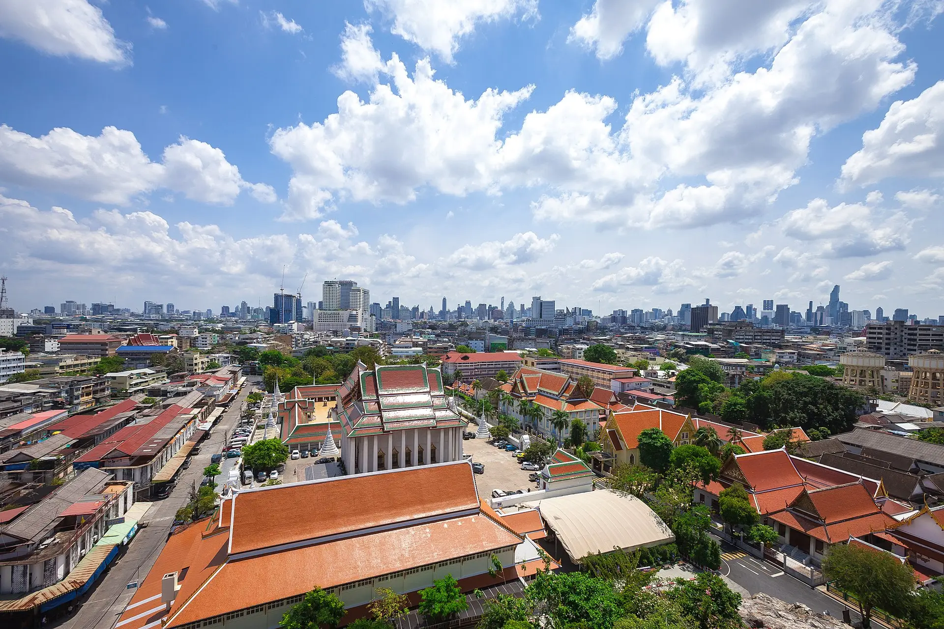 Pom Prap Sattru Phai